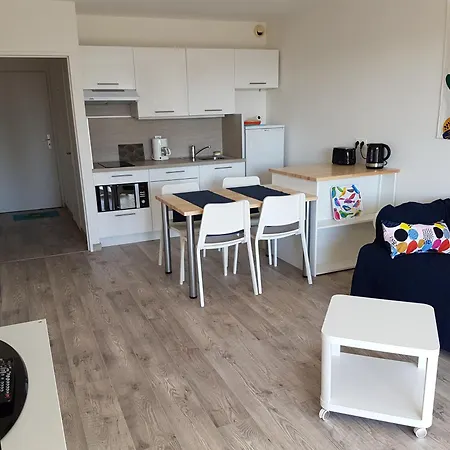Grand T2, 4 Personnes, Clim, Parking, Proche Centre Apartamento *